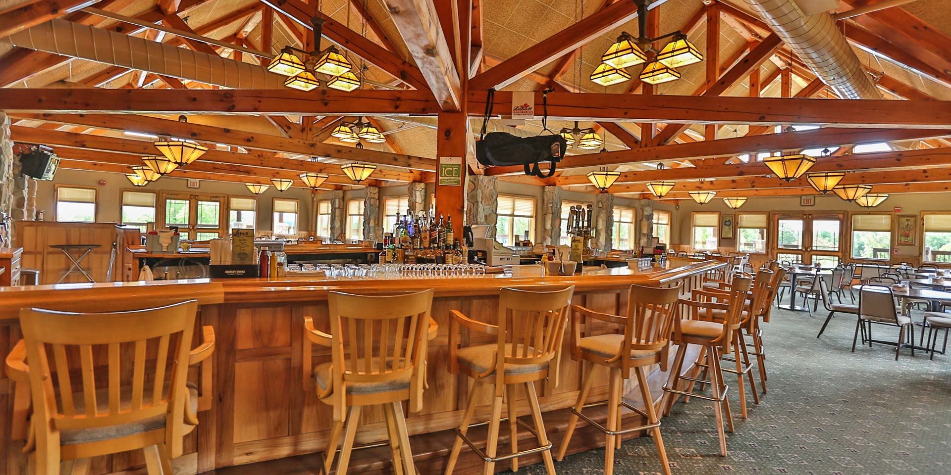 Restaurant & Dining Area